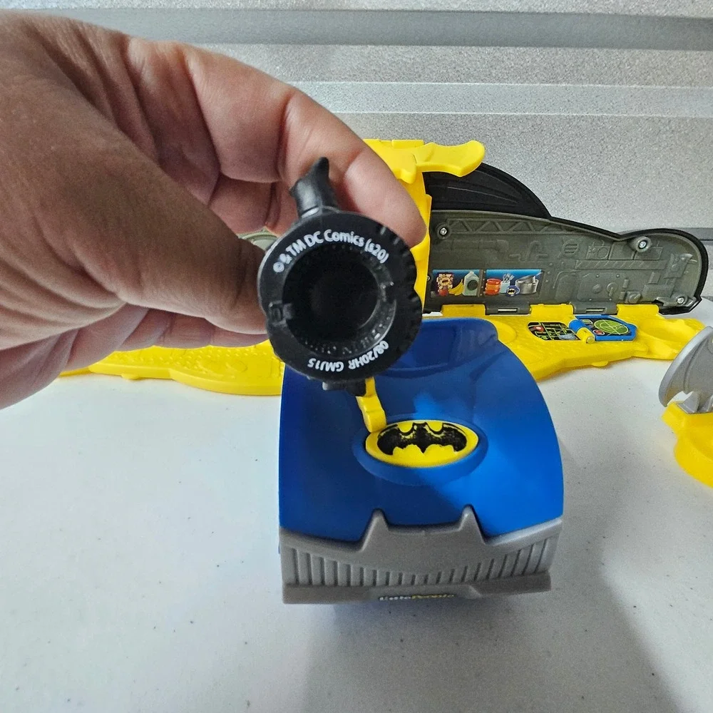 Fisher-Price Little People‎ Batmobile Transforming Playset Batman Car Toy